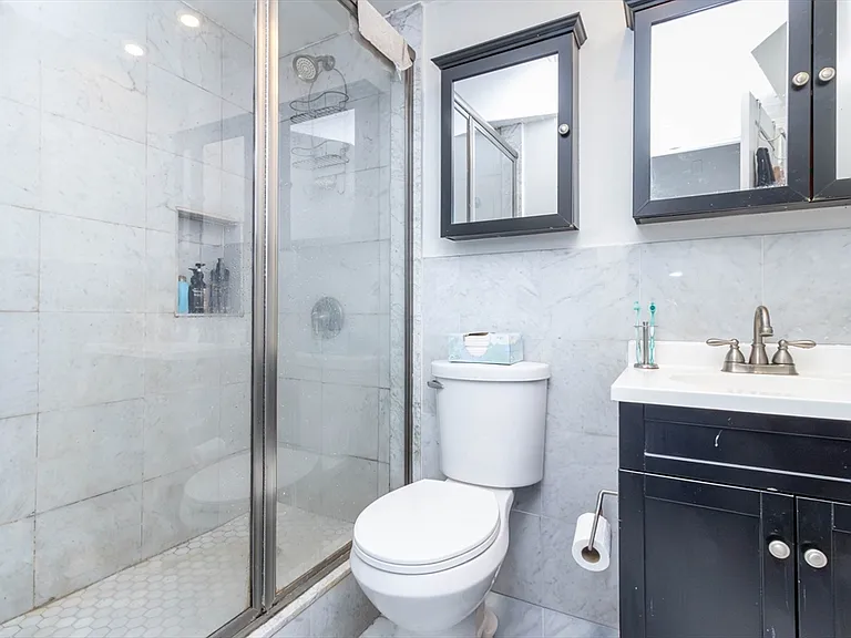 320 W 2nd St #512 — Photo 11