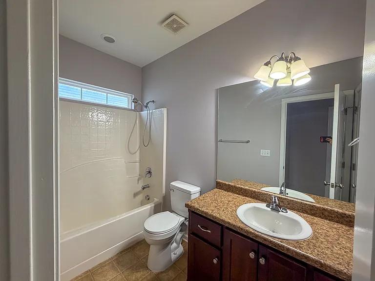 11 Red Robin Ct — Photo 1