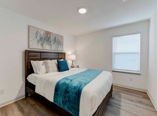 215 Sweetwater Creek Ln, Hutto, TX 78634