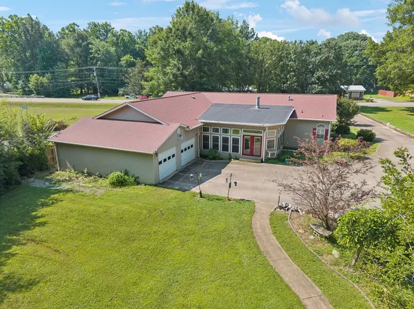 1108 Lone Oak Rd, Paris, TN 38242