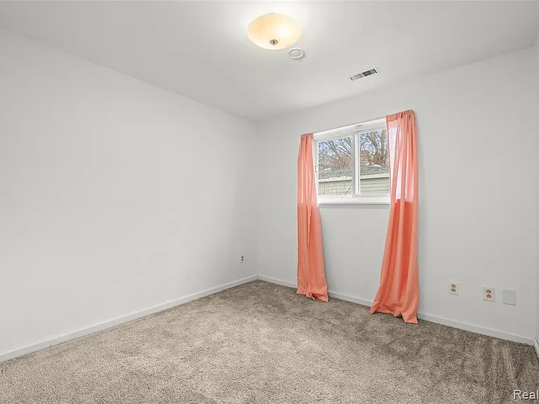 6226 Highview St — Photo 14