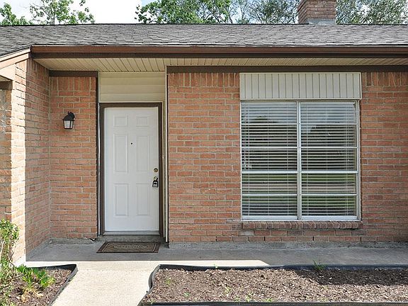 2nd image of 2214 Quail Valley East Dr