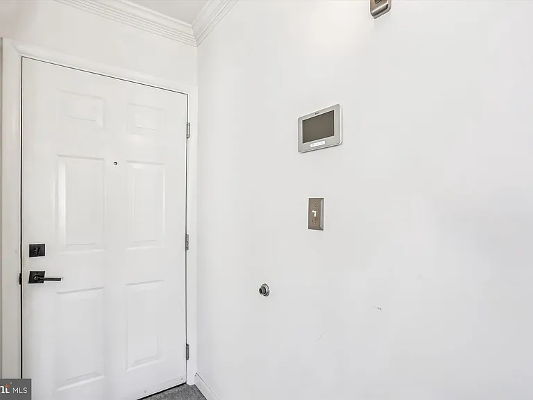 921 Prospect St #5 — Photo 3