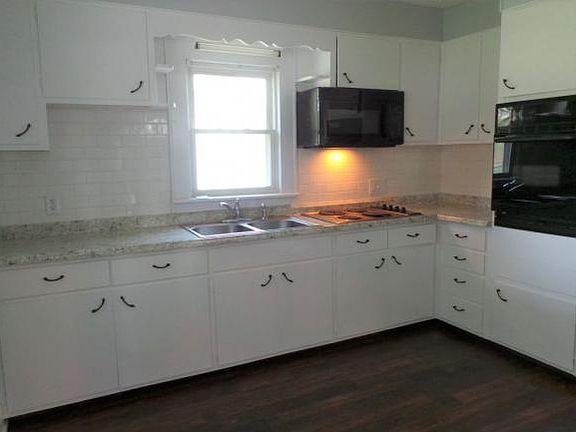 2nd image of 1521 Woodland Ave