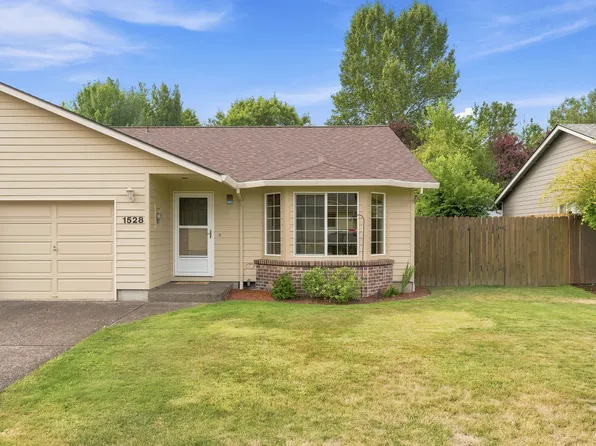 1528 SW Harbor Dr, McMinnville, OR 97128