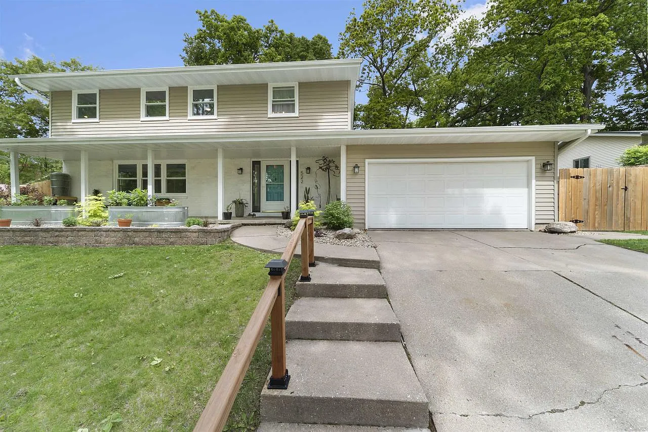 522 Valley Road photo 1