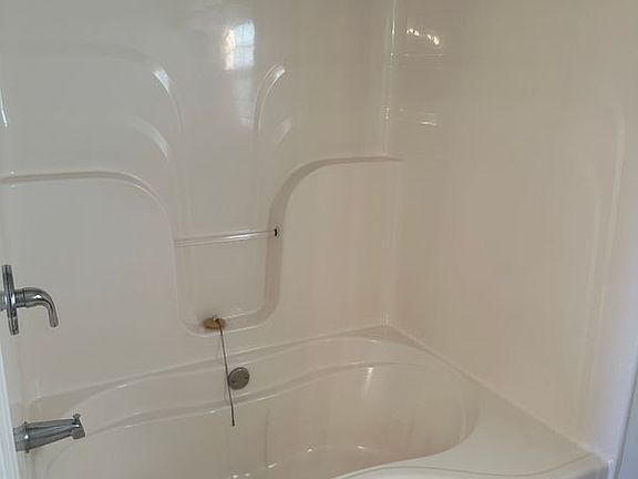 4th image of 2156 Hollow Rd
