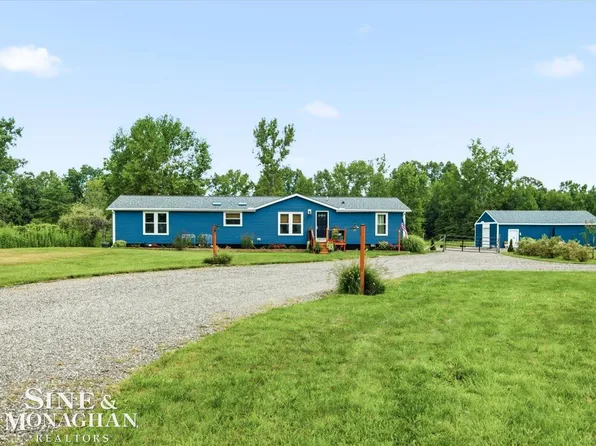 9558 Arnold Rd, Ira, MI 48023