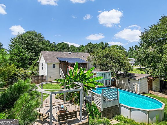 2nd image of 11 Wood Chase Ct