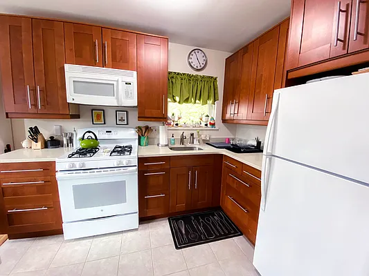 Rented by Voro New York | media 9