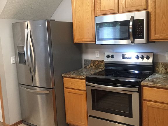 2nd image of 811 Burr Oaks Dr Unit 1109