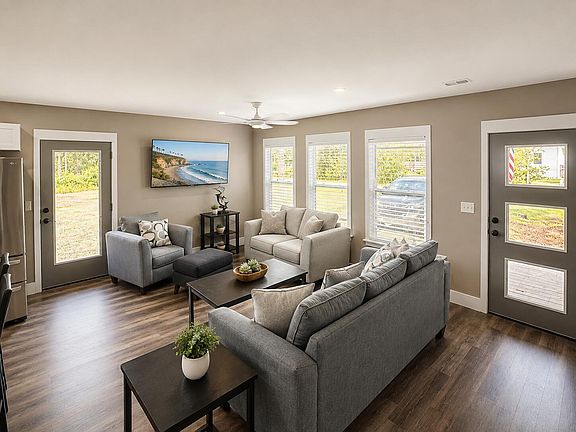 5th image of 71 Mandy Cir