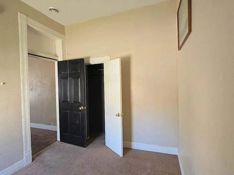 600 W Rogers St #3 — Photo 7