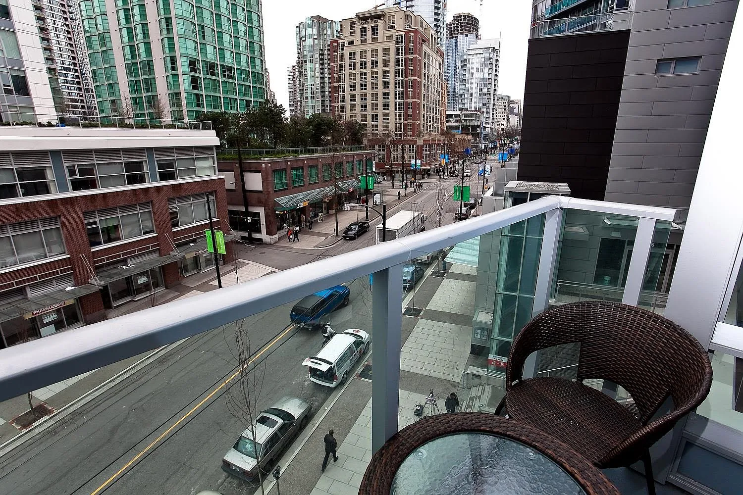 Studio, 439 sqft, $2,800 — Photo 2