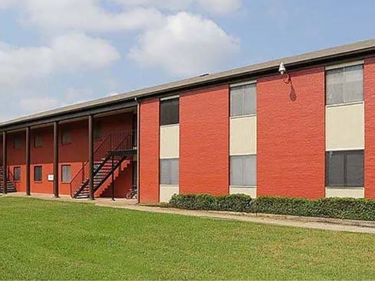 Modern Waco Living Zero Deposit Apartments Near Baylor, 1800 Waco — Photo 140