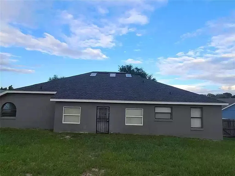 3733 Weetamoo Cir — Photo 23