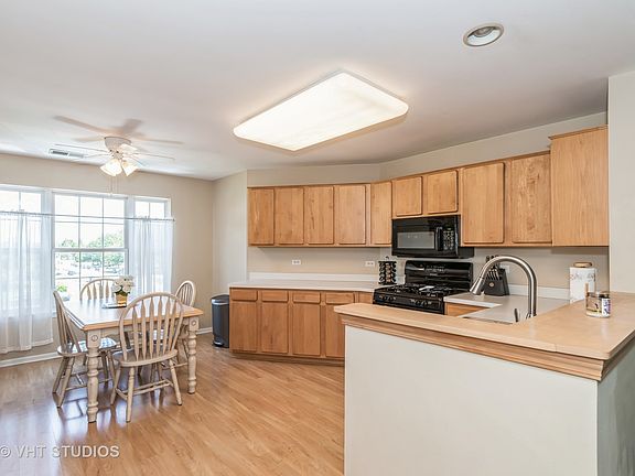 4th image of 17176 W Cunningham Ct #7B