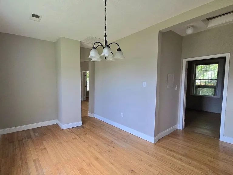 809 Eastern Ave — Photo 9