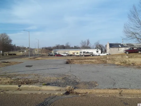 502 N 7th St, Mayfield, KY 42066