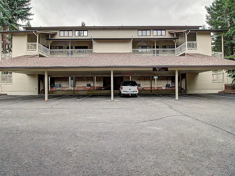 Saint Andrews Dr — Photo 17