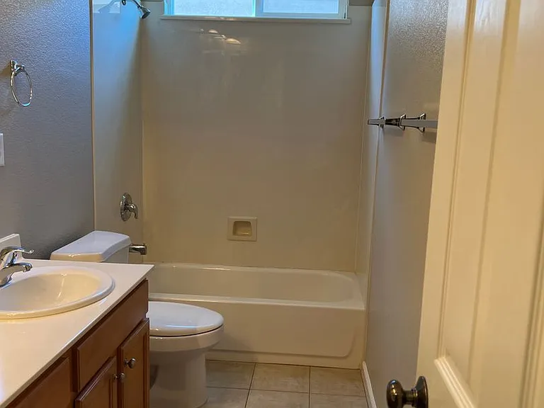 2338 Dunsley Cir — Photo 25