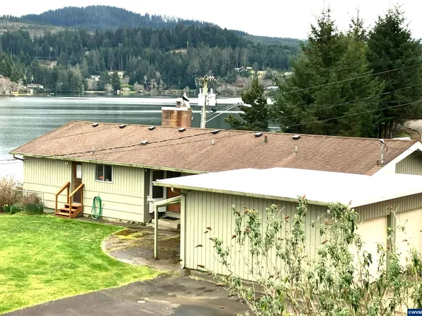 3401 NE Yacht Ave, Lincoln City, OR 97367