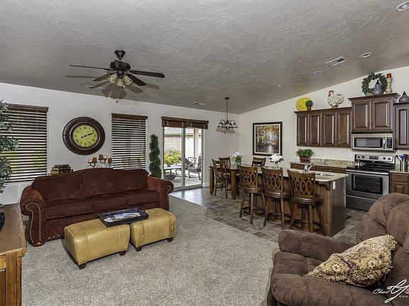 3rd image of 998 N Camel Springs Dr