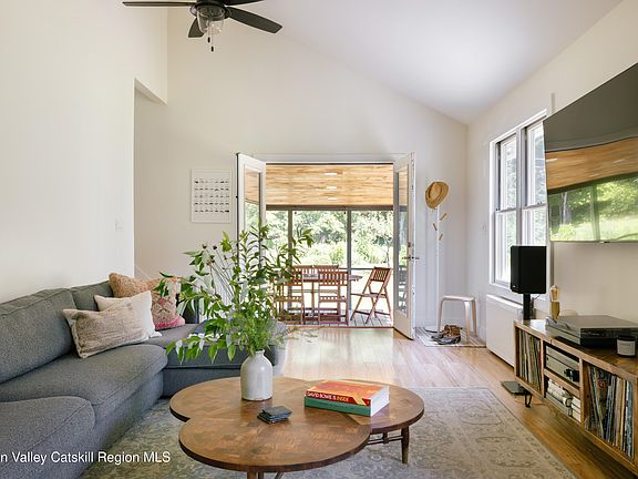 4th image of 1039 Samsonville Road