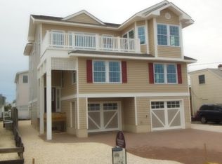 32 N 2nd St, Surf City, NJ 08008