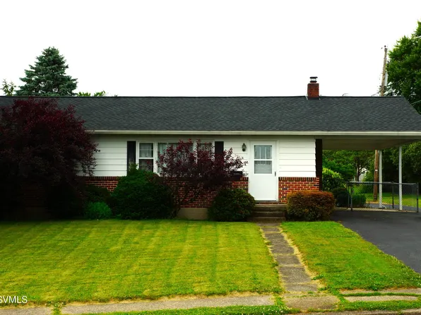 596 W Sherman St, Selinsgrove, PA 17870