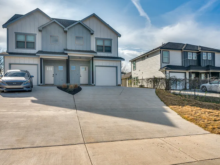 1224 Elva Warren St — Photo 1