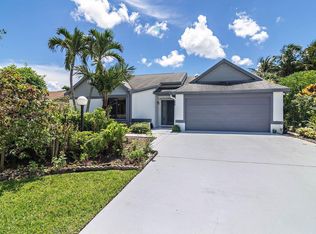 4822 Classic Dr, West Palm Beach, FL 33417