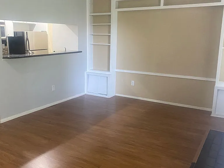 612 Park Pl #303 — Photo 3
