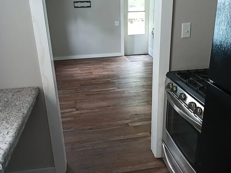 92 Maude Ave #2 — Photo 7