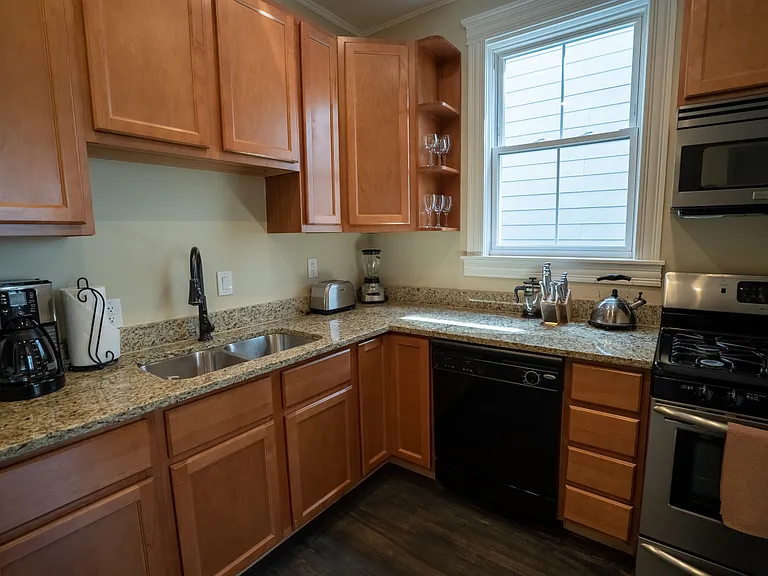 3238 N Hoyne Ave #1 — Photo 6