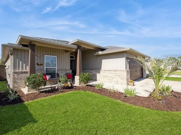 8486 Island Dr, Navarre, FL 32566