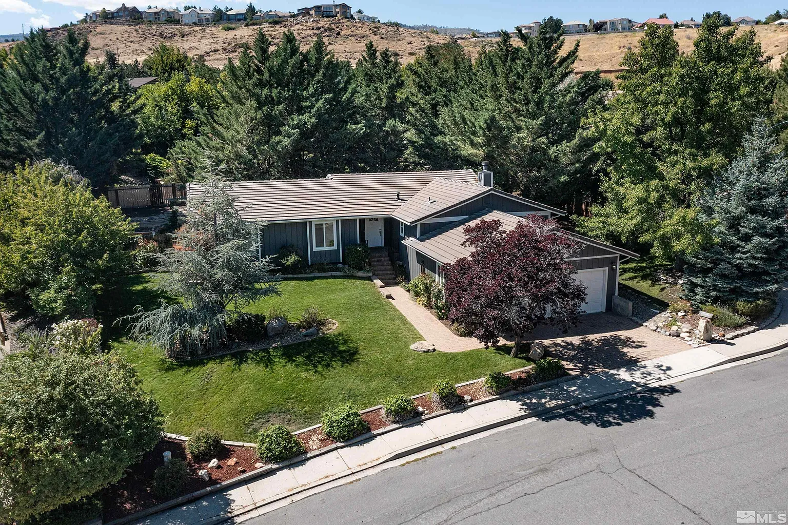 3584 Hemlock Way photo 1