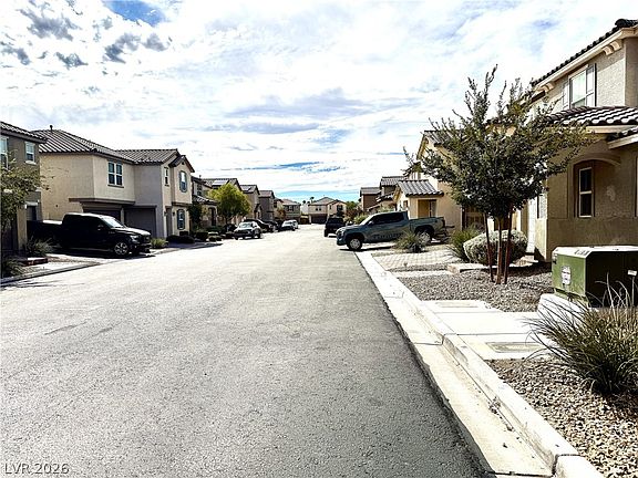 5th image of 3870 Stadium Ave