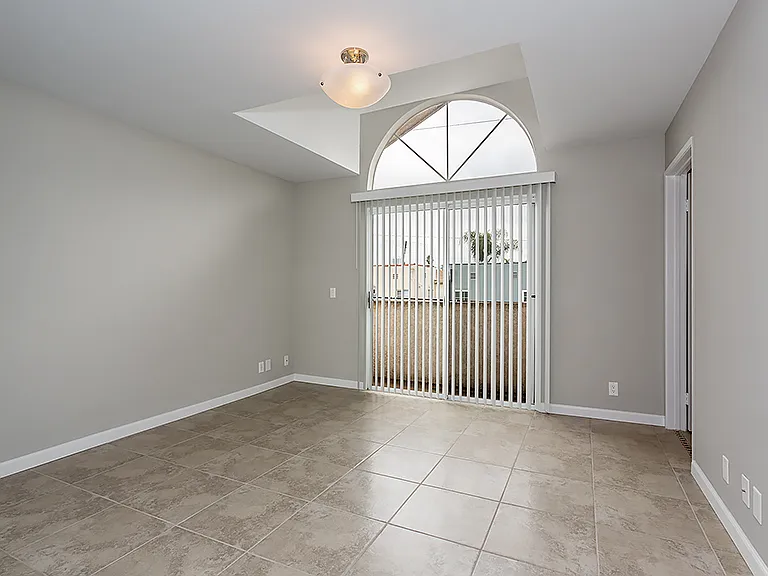 1216 S Corning St — Photo 68