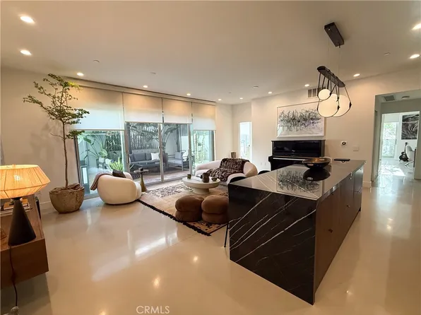 901 Hancock Ave Unit 209, West Hollywood, CA 90069