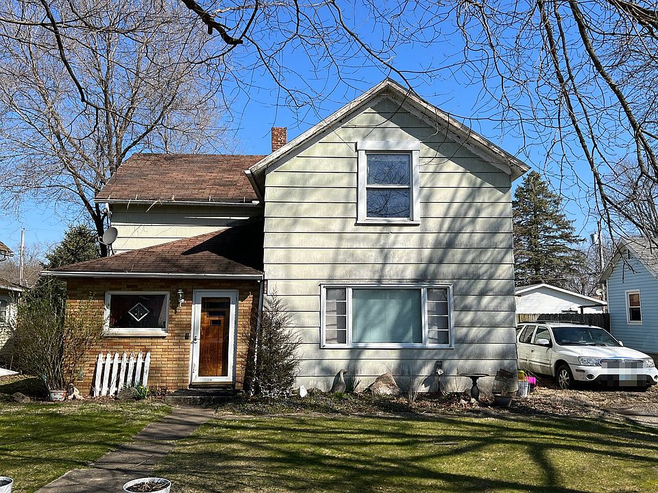 1st image of 216 E Newell St