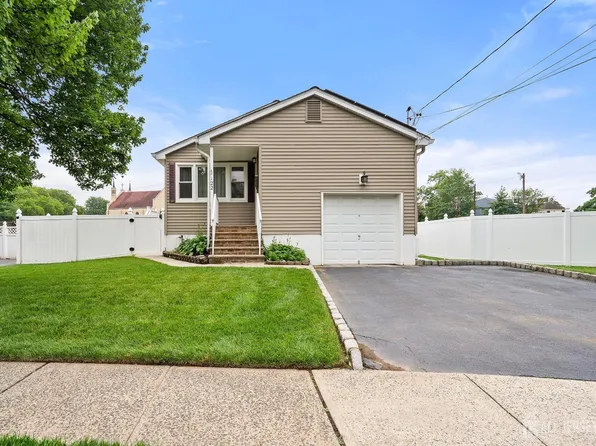 122 Randolph Ave, South Plainfield, NJ 07080