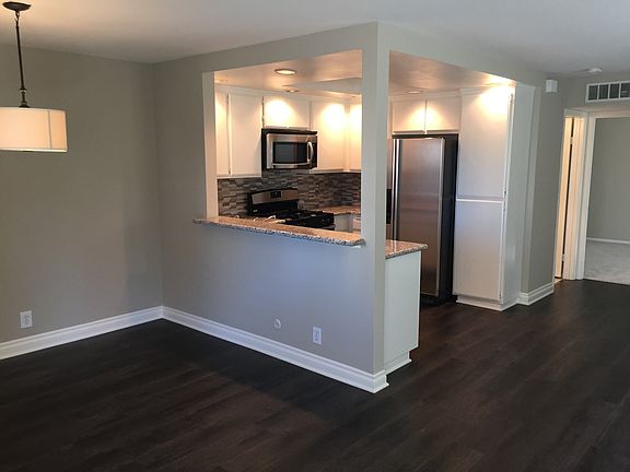 3rd image of 27661 Nugget Dr APT 4