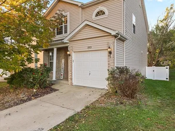 1913 Richmond Springs Ln, Belleville, IL 62220