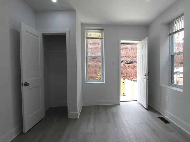 103 E Coulter St — Photo 28