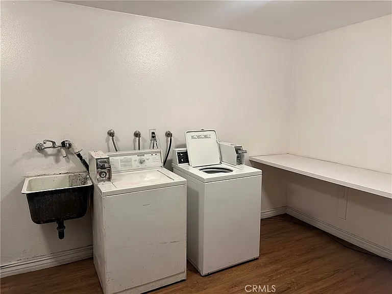 7055 Etiwanda Ave #102 — Photo 15