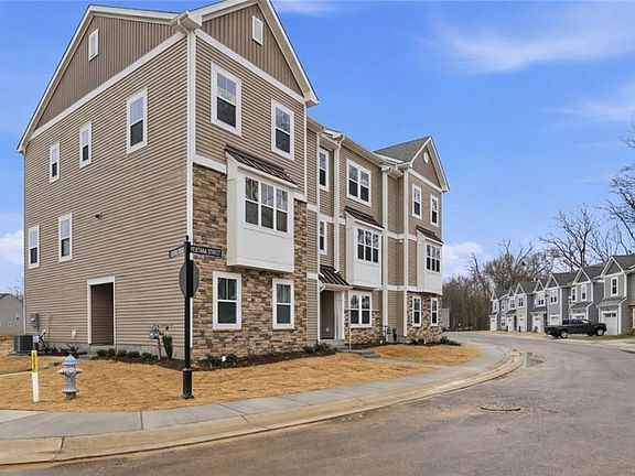 2nd image of 1005 Serene Rd #100