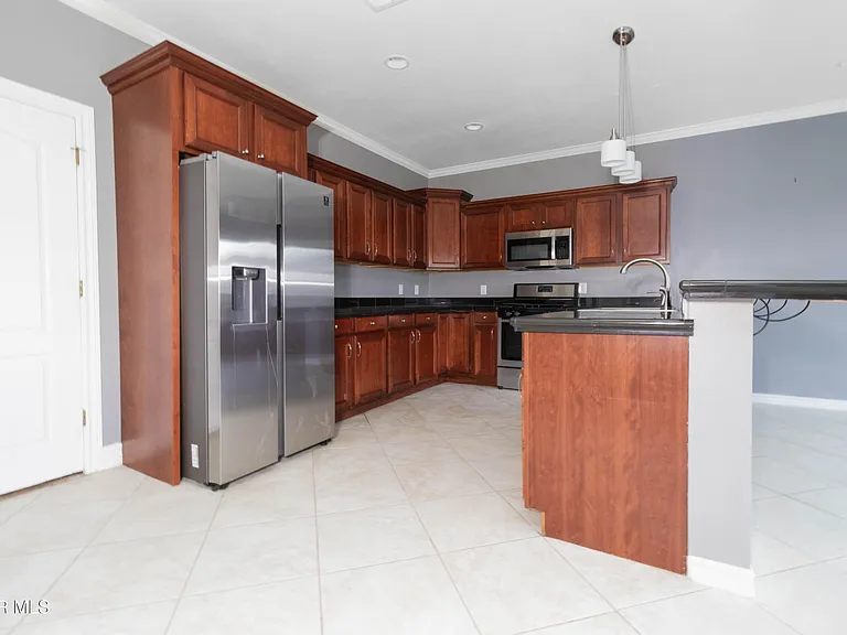 4744 Excalibur Dr — Photo 23