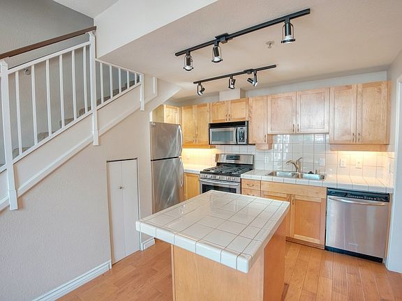 5th image of 1240 India St Unit 113