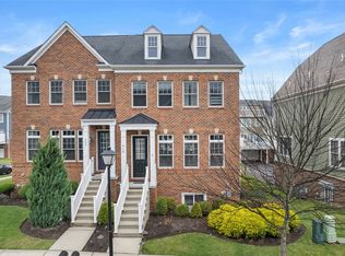 218 Venango Trl, Mars, PA 16046